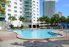 **OCEAN Reserve - Walking Distance to the BEACH!**